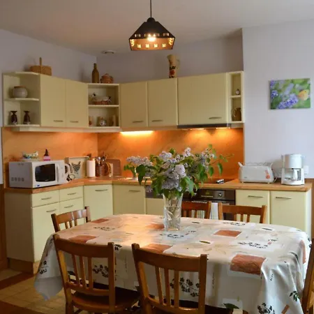 Le Pin, 4 Pieces, 6 Personnes - Fr-1-489-74 Vakantiehuis *